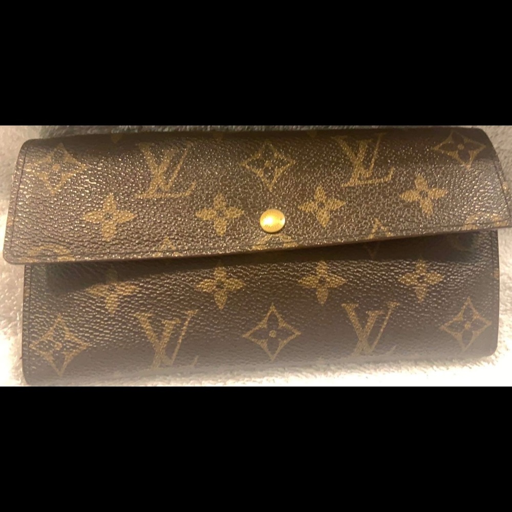 ❌SOLD❌ Authentic Brown Long LV Mono Wallet